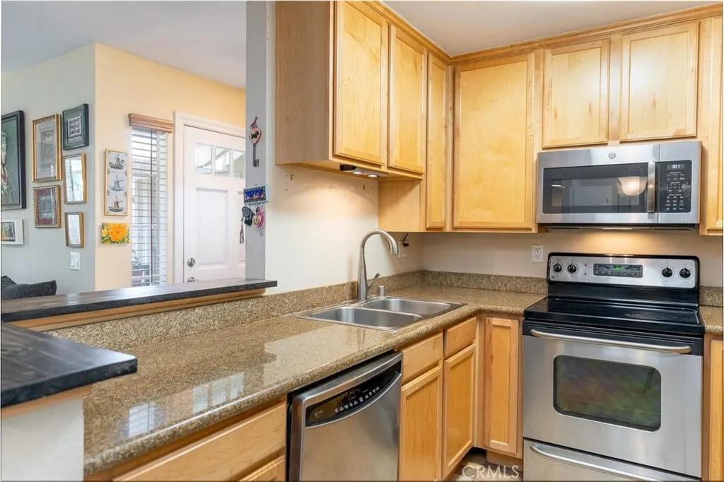 Photo #12: SW25143498 Listing: Photo #12