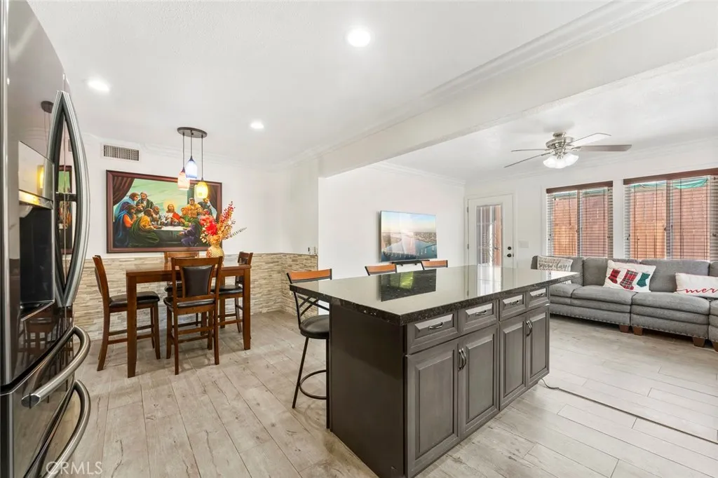 https://cdn.realtyfeed.com/cdn/127/306477459/1014cb4c6e13b3b18cde6890bdd8e793.webp