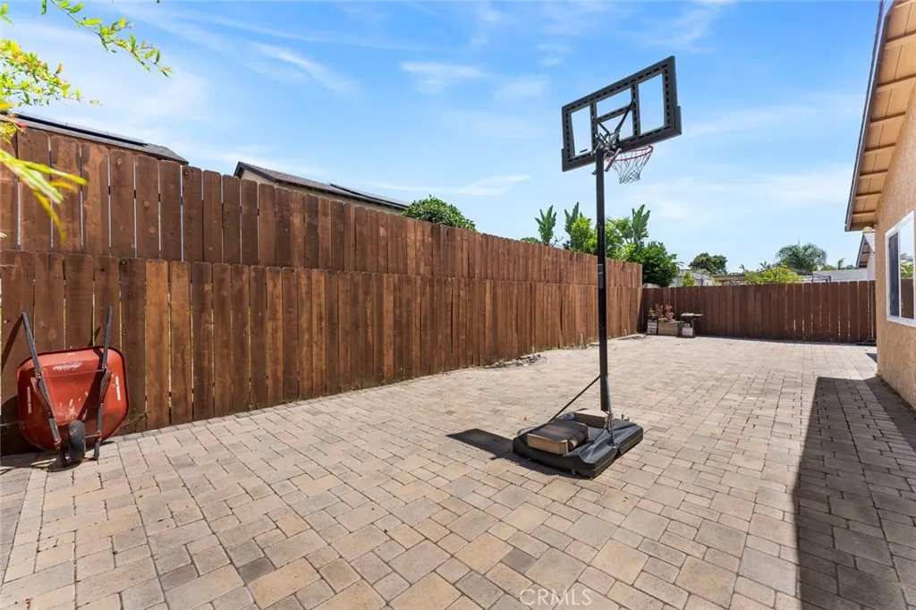 https://cdn.realtyfeed.com/cdn/127/306477459/34b42dadc0f15b0938f9f0c52e69cb71.webp