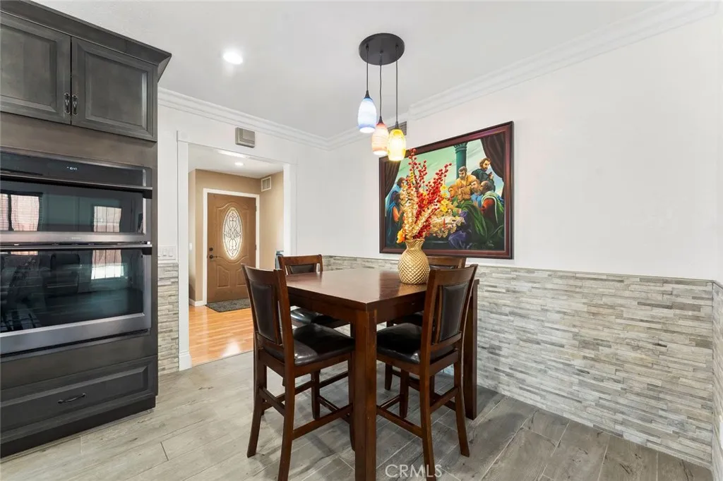 https://cdn.realtyfeed.com/cdn/127/306477459/aeda427071b68a26ddb8632b2d7a89f4.webp