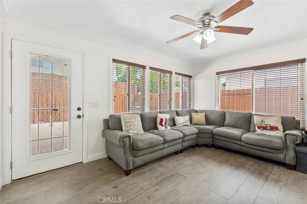 https://cdn.realtyfeed.com/cdn/127/306477459/d7bfdcc1650db3d232f9d5d1ba8e92bf.webp