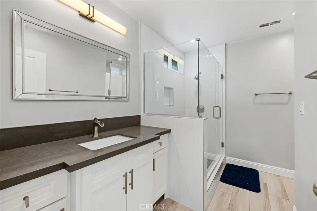 https://cdn.realtyfeed.com/cdn/127/306477518/78f2d989100a13351b6178f8dd65ef6c.webp