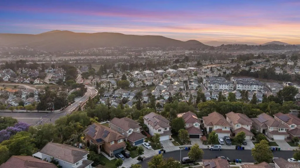 https://cdn.realtyfeed.com/cdn/127/306477541/f8c7ff65bb8e94e340e69345ef9c557c.webp