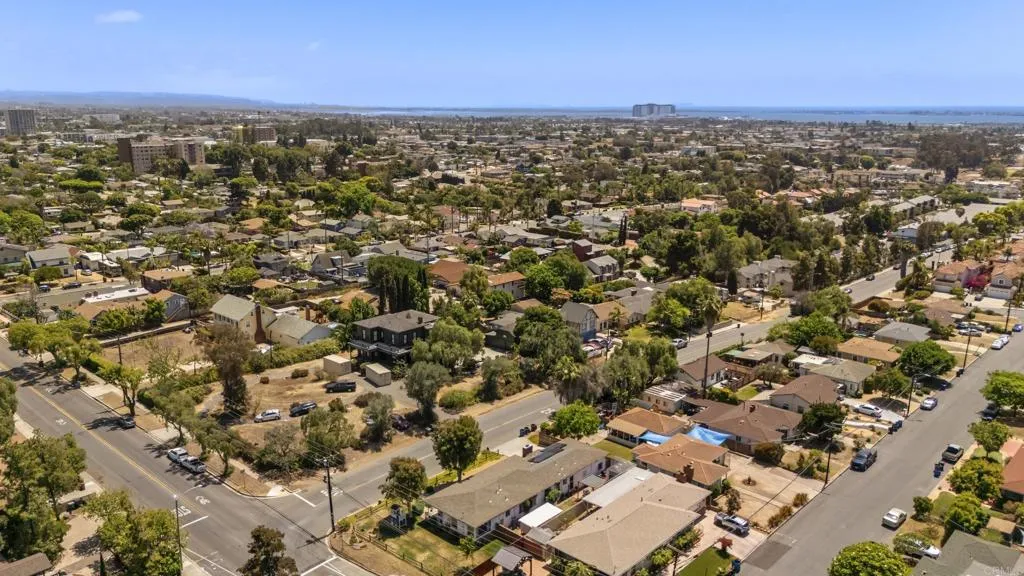 https://cdn.realtyfeed.com/cdn/127/306477820/dcad4a2e8dee158cff6e6d13c5ce342c.webp