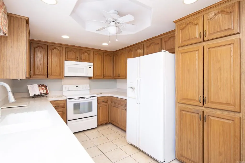 https://cdn.realtyfeed.com/cdn/127/306477991/ab06c3b6629760d946652f010639085f.webp