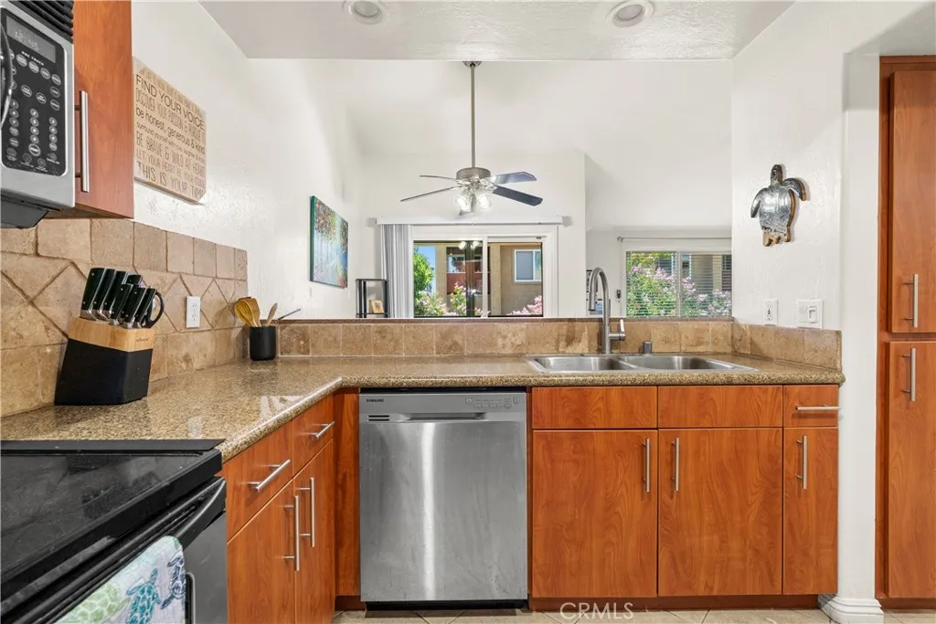 Photo #10: OC25144140 Listing: Photo #10