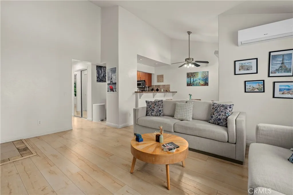 Photo #5: OC25144140 Listing 