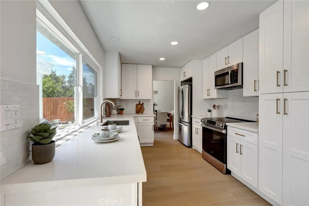 https://cdn.realtyfeed.com/cdn/127/306478127/52055cacd039910ddceba9a7254755c8.webp