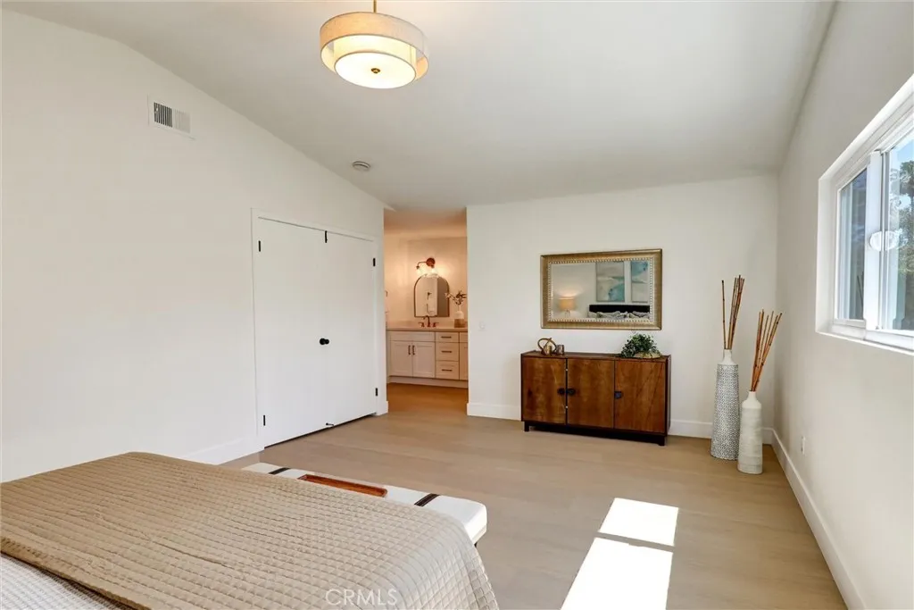 https://cdn.realtyfeed.com/cdn/127/306478127/809ee57f13b1e3c059246ebd9d0d54ad.webp