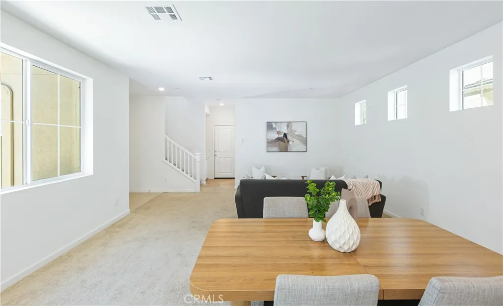 https://cdn.realtyfeed.com/cdn/127/306478169/9b5aa15e27fbce4ab7f40d3f982af3c4.webp