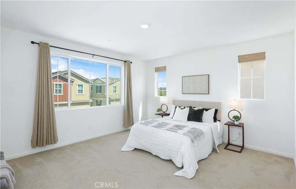 https://cdn.realtyfeed.com/cdn/127/306478169/ce38cdc6176d44cde3750f099a3b41b9.webp