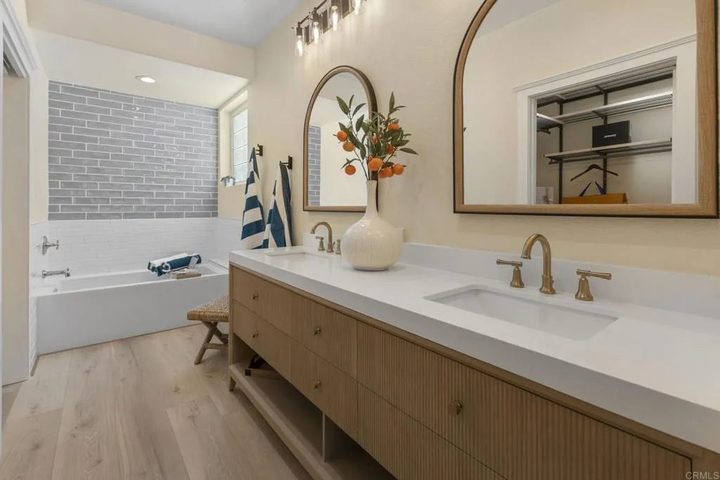 https://cdn.realtyfeed.com/cdn/127/306478172/33b6740e67115af2e56f6c3ce887f42b.webp