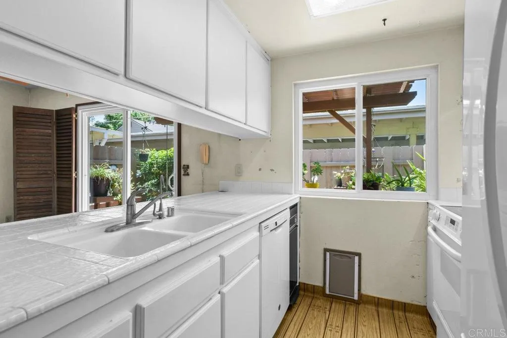Photo #12: PTP2504824 Listing: Photo #12