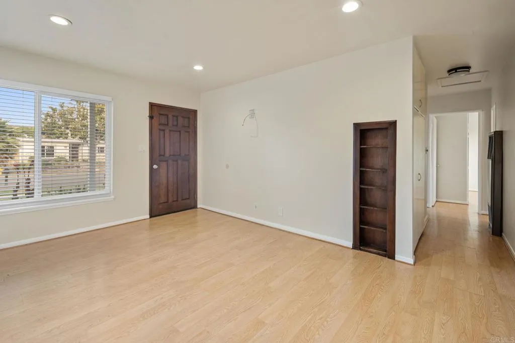 https://cdn.realtyfeed.com/cdn/127/306478372/3cb92a37e0a24678ed05b07fc1a890e7.webp
