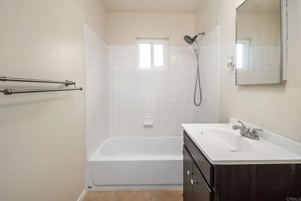 https://cdn.realtyfeed.com/cdn/127/306478372/713c43e5392fe1001b9d0b0c4ec99948.webp