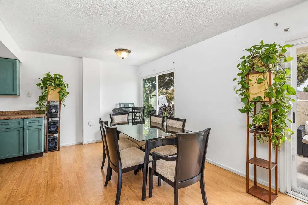 https://cdn.realtyfeed.com/cdn/127/306478430/4490a36529b37546bbd731aba937f0a0.webp