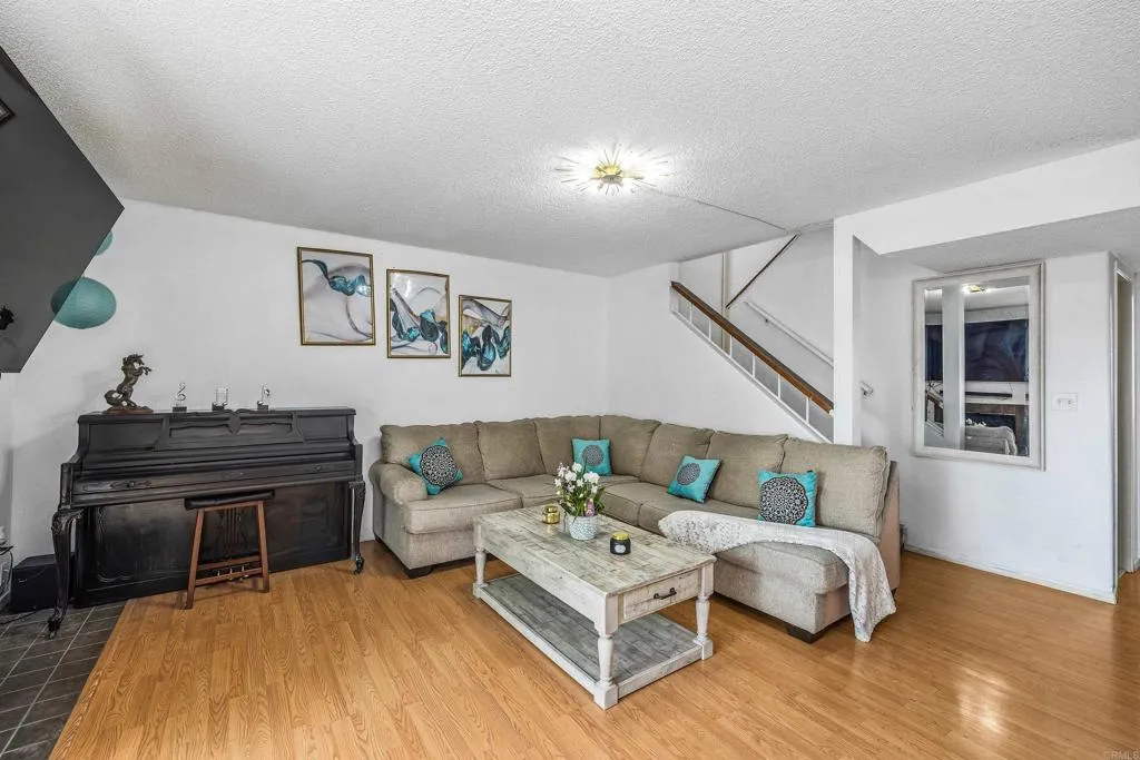 https://cdn.realtyfeed.com/cdn/127/306478430/ed2ac1e5178324f6a2db03977cdfd1da.webp
