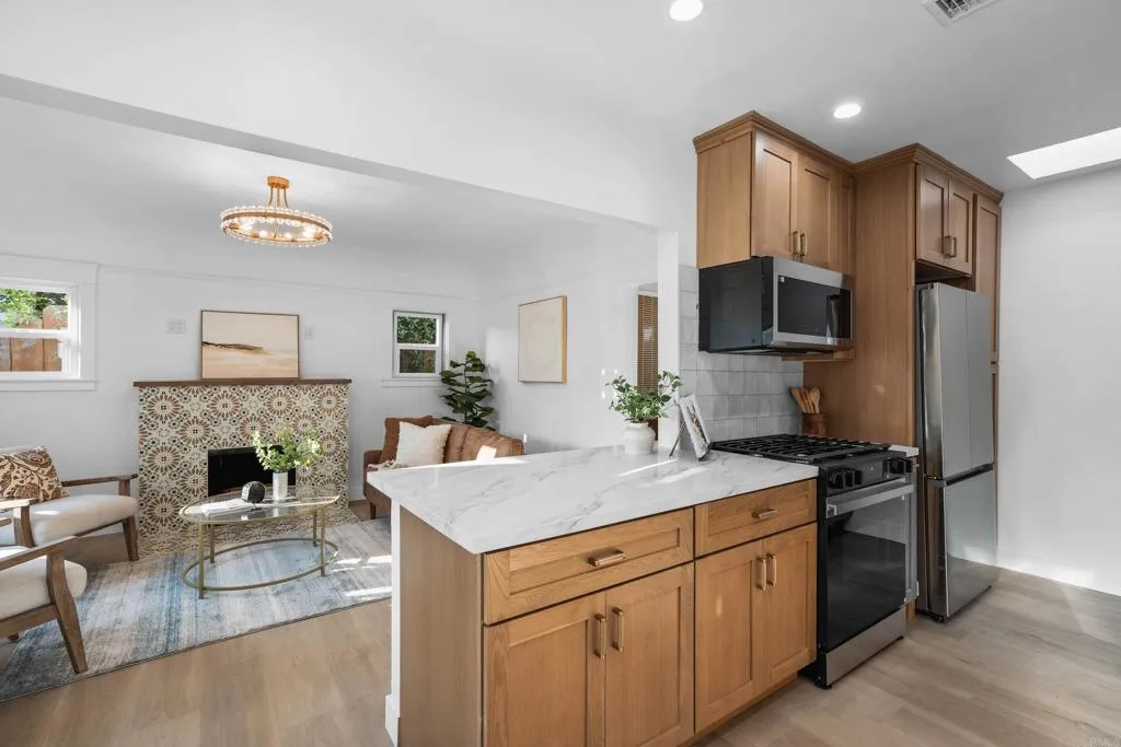 https://cdn.realtyfeed.com/cdn/127/306478503/a65cbe8b9534d157ed0d3cf726c8f8e3.webp