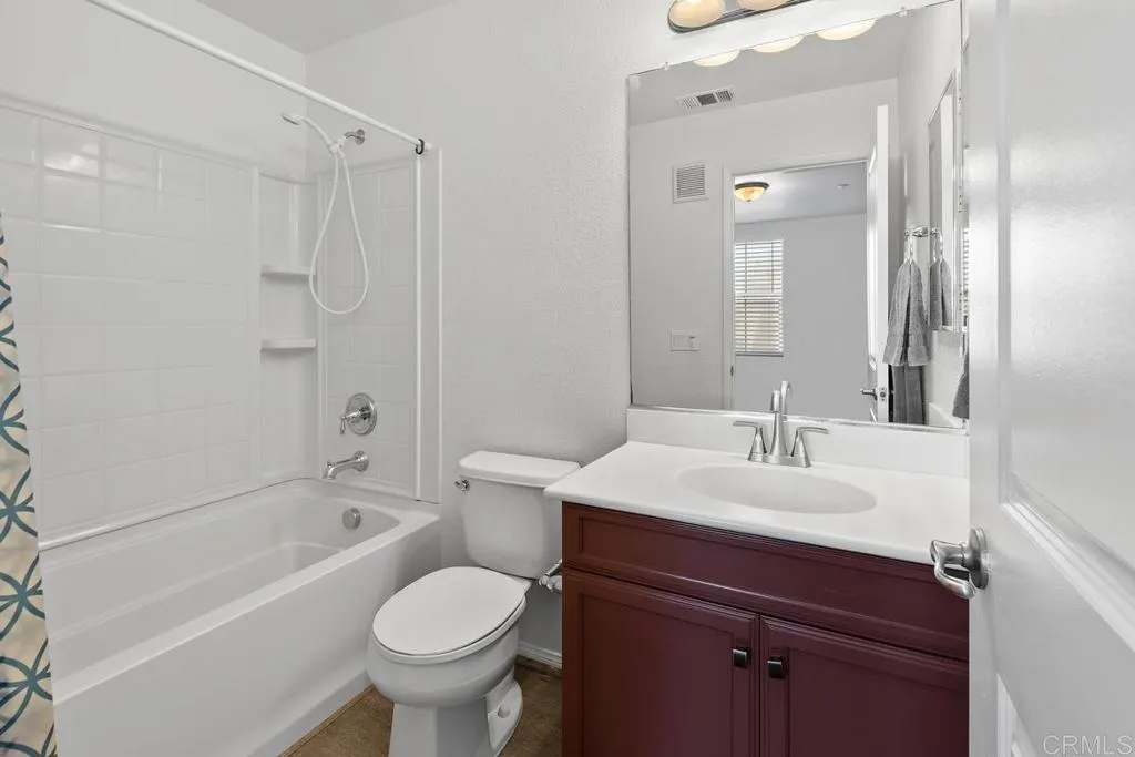https://cdn.realtyfeed.com/cdn/127/306478561/512157d42cf595ba50d96fda94d5b392.webp