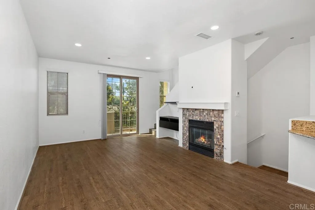 Photo #4: PTP2504836 Listing 