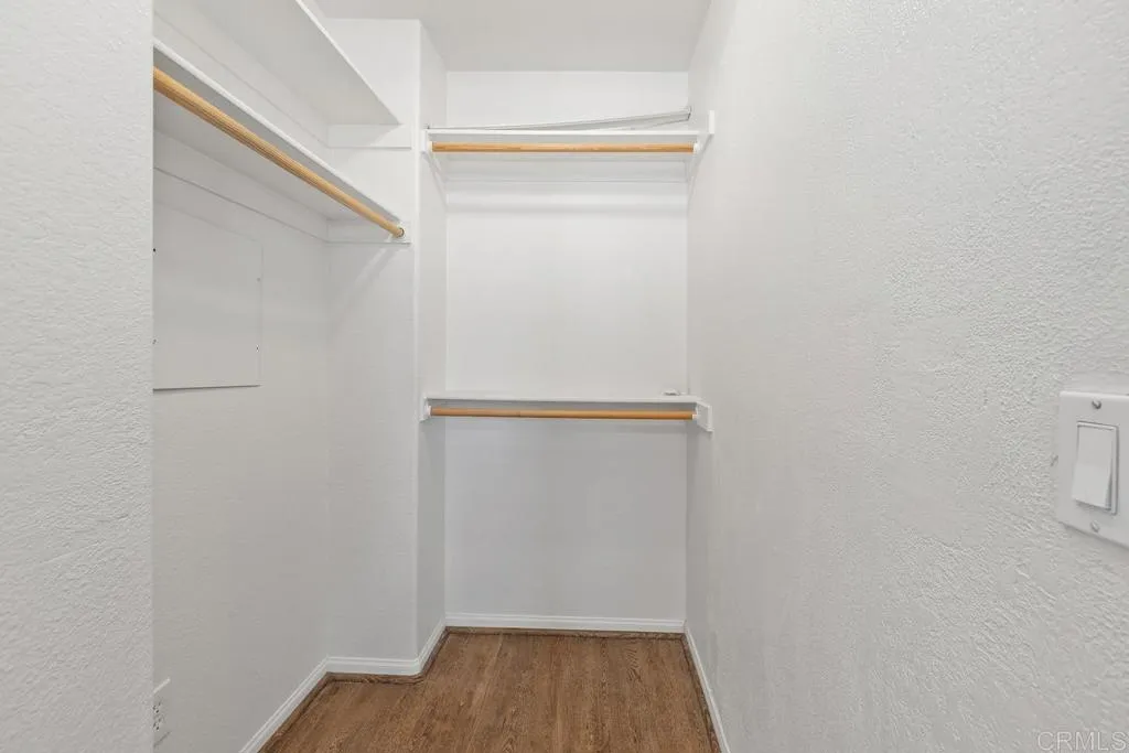 https://cdn.realtyfeed.com/cdn/127/306478561/fb3e893c18d9e23dfa7e49a66082e09c.webp