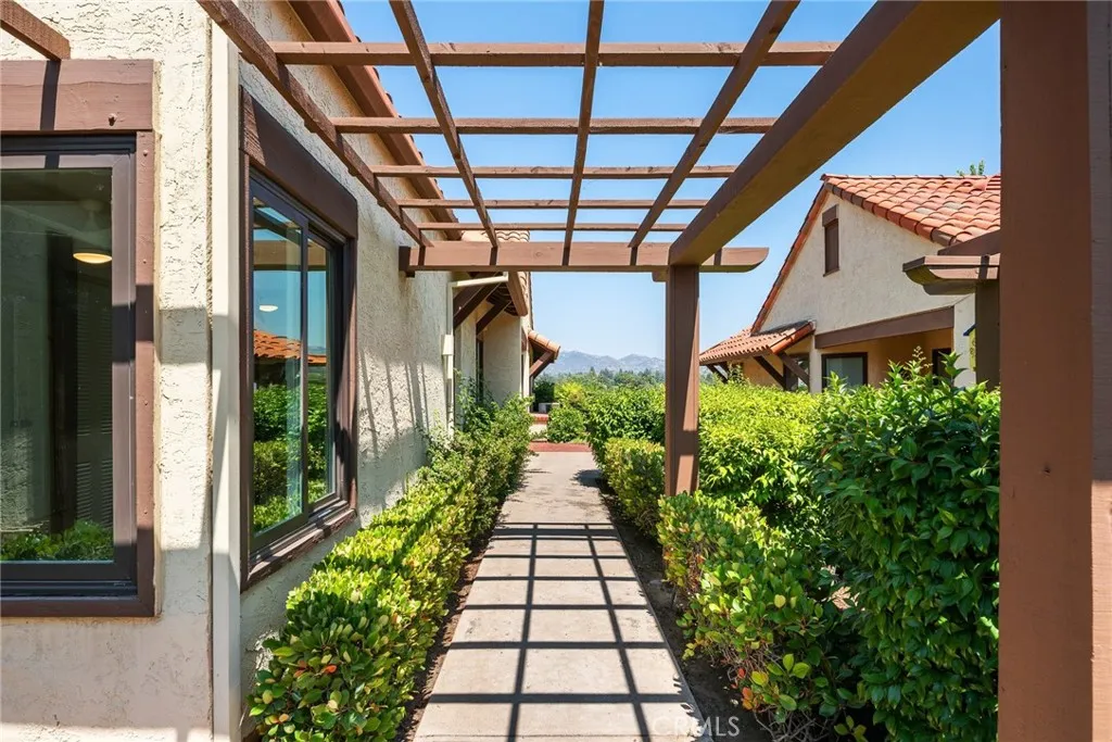 Photo #3: PW25142404 Listing 
