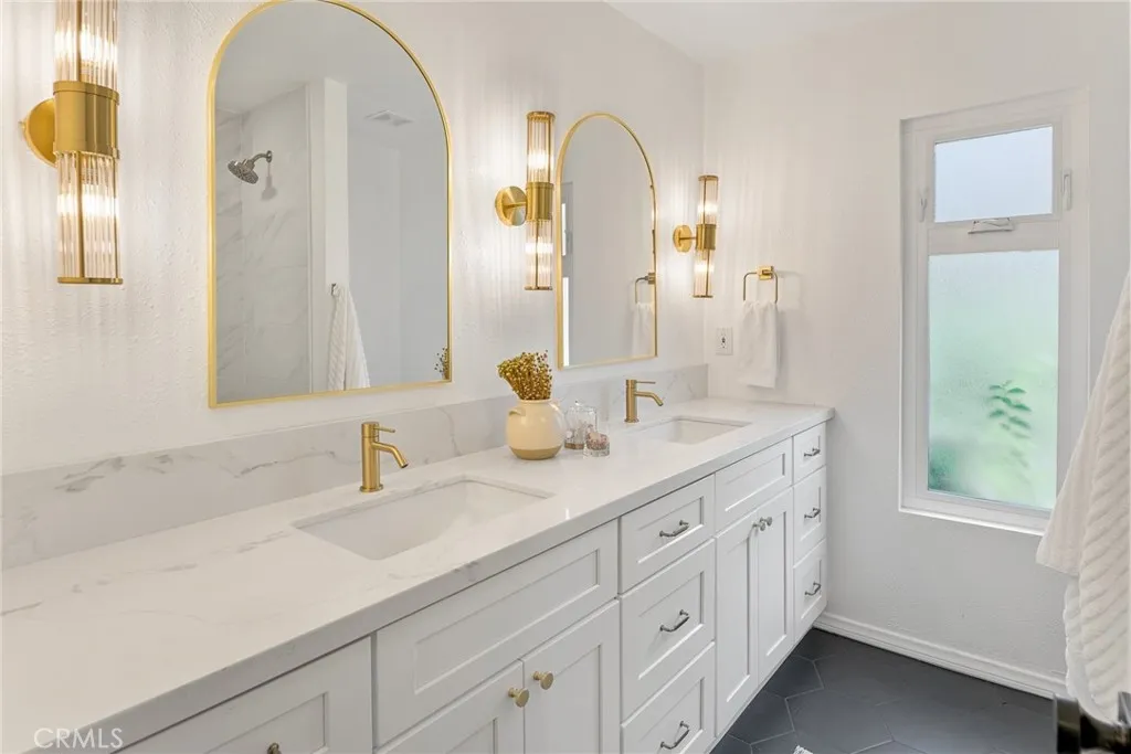 https://cdn.realtyfeed.com/cdn/127/306478566/28332b337f6c7b2cf89a526c65a4b8bc.webp