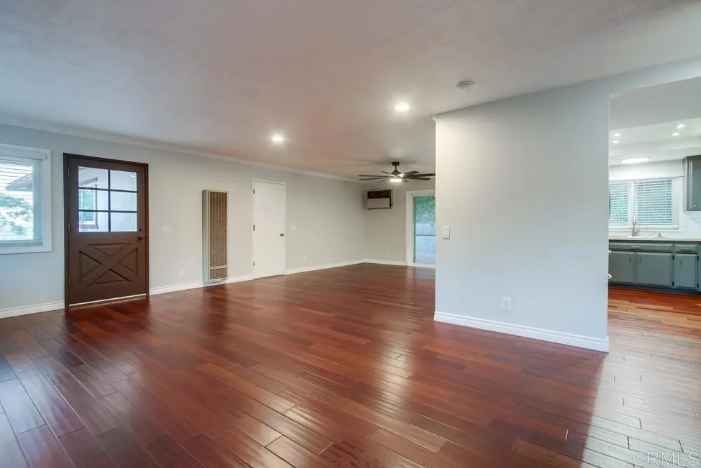 https://cdn.realtyfeed.com/cdn/127/306478567/04367f547af21bc8da001924bbf3794a.webp