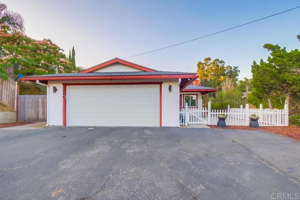 https://cdn.realtyfeed.com/cdn/127/306478567/172239893a9ebeb0d05b4933a29d5e93.webp