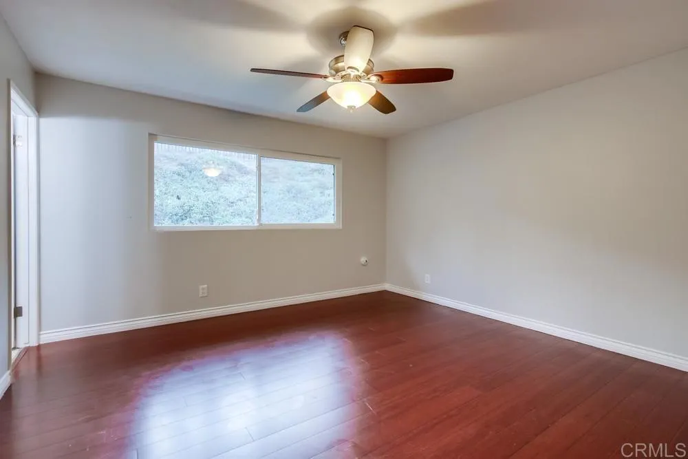 https://cdn.realtyfeed.com/cdn/127/306478567/30f8fc9ce7cdc912243119669b73e906.webp