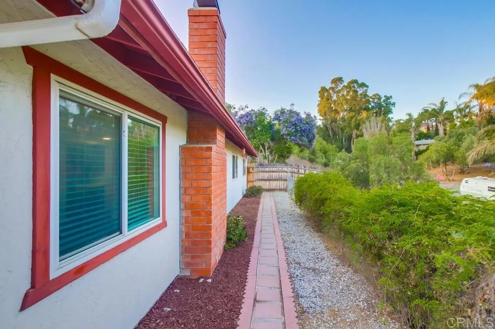 https://cdn.realtyfeed.com/cdn/127/306478567/8294112fe508ba8a9b50f68364456433.webp