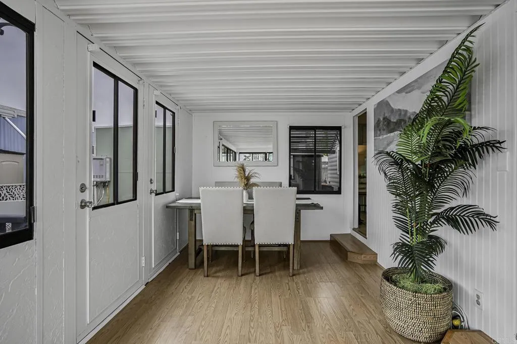 https://cdn.realtyfeed.com/cdn/127/306478829/62527278e54df9262f31bd53856d984c.webp