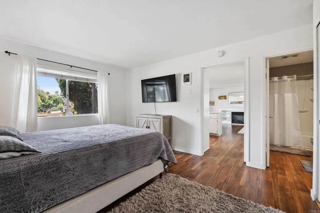 https://cdn.realtyfeed.com/cdn/127/306478945/d38ae6fb487996455d1f4bc696ab6871.webp