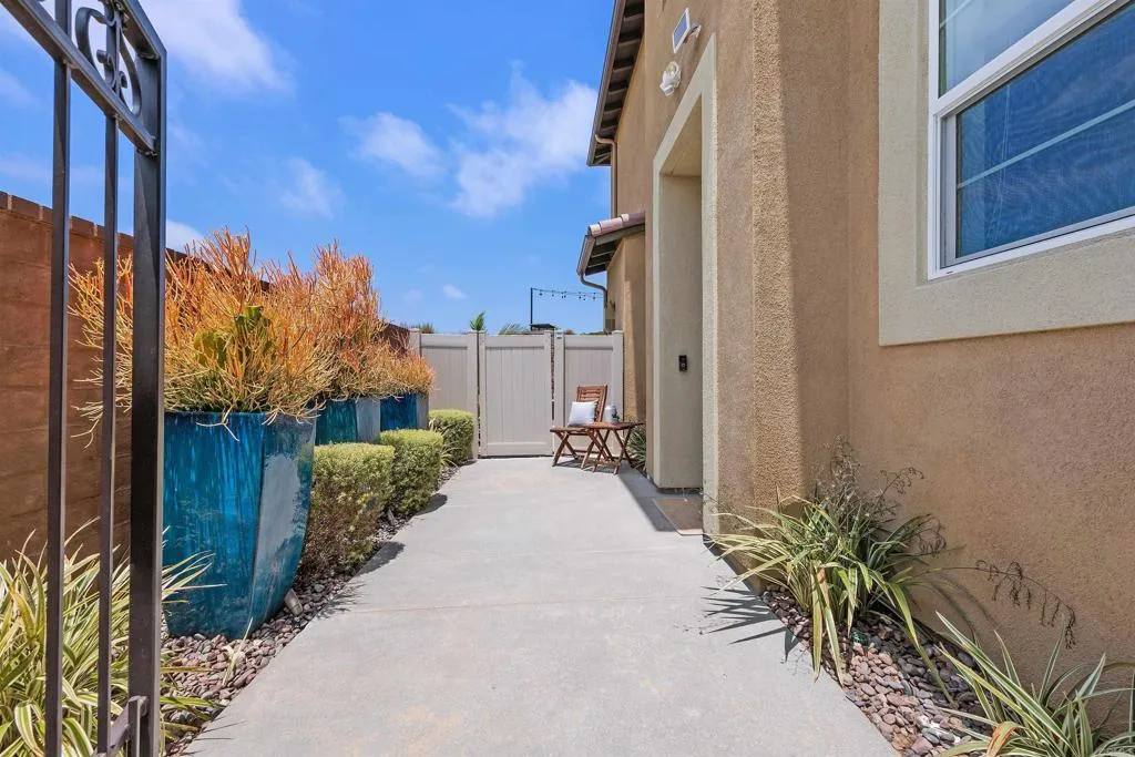 https://cdn.realtyfeed.com/cdn/127/306478999/249ba25c1317f90a3bc0679258332c31.webp