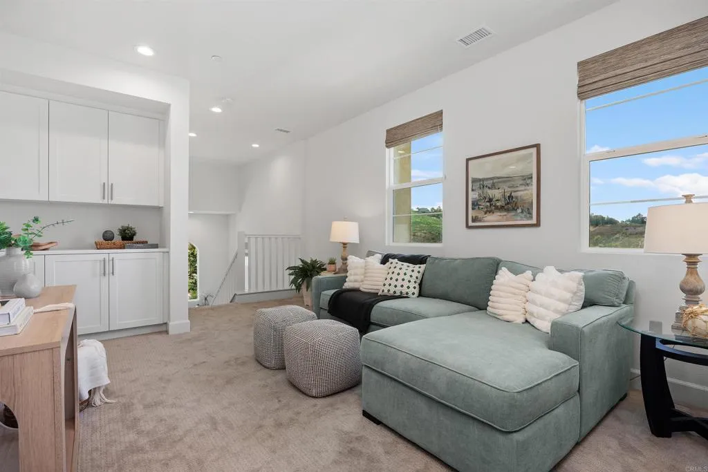 https://cdn.realtyfeed.com/cdn/127/306478999/db8c93979e0bf7d8c916ba62192138c9.webp