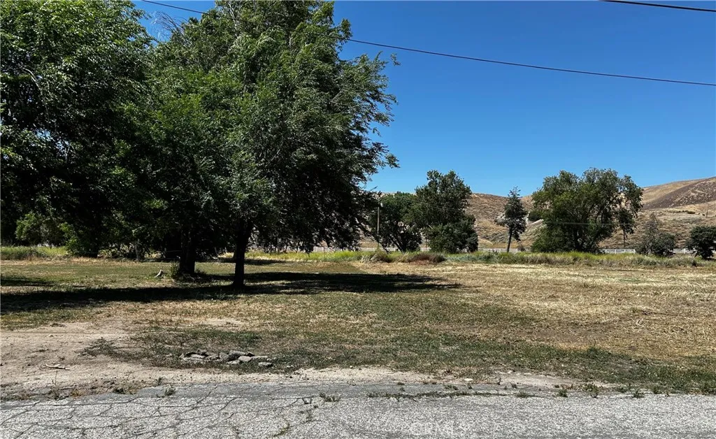 0 Ashtree Dr / 3225004005, Lake Hughes, CA 93532 - Photo 2 of 3, Lake Hughes, CA