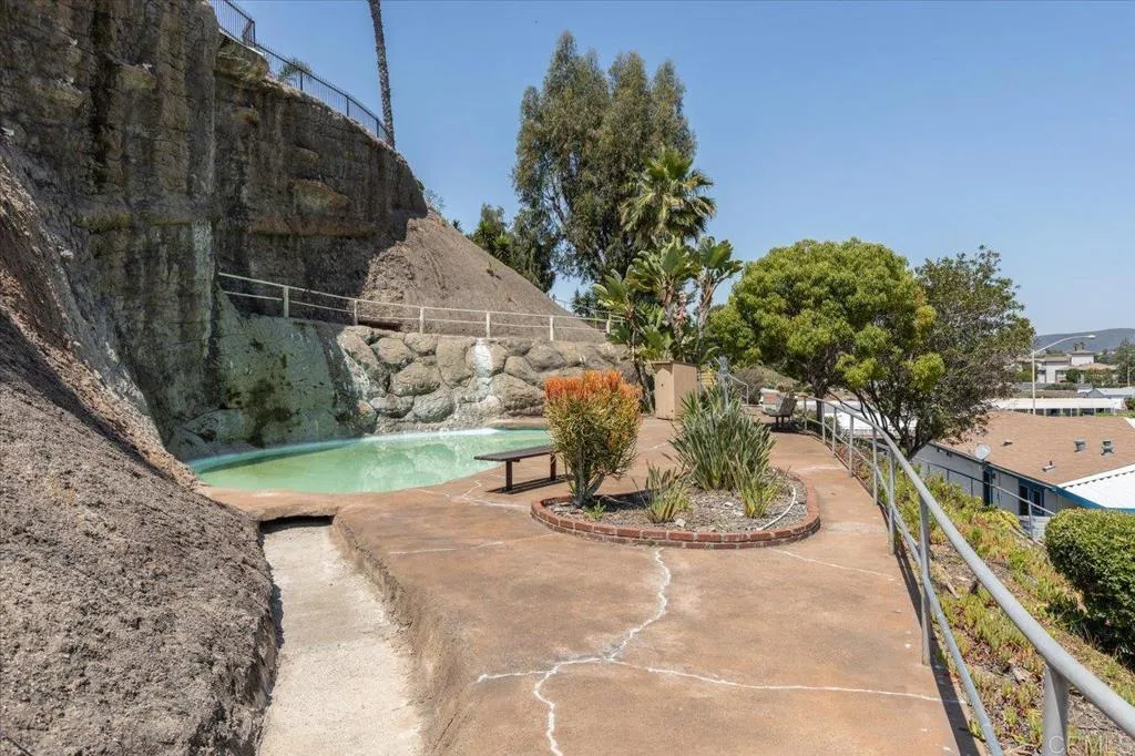 https://cdn.realtyfeed.com/cdn/127/306479040/46124e3fcdcc60d76dd46da8bf1db1d6.webp