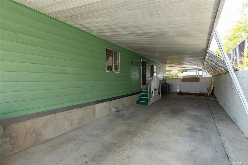 https://cdn.realtyfeed.com/cdn/127/306479040/70c7ebcd68d3992499775ff5e17d9695.webp