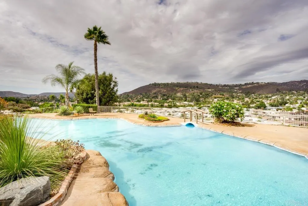 https://cdn.realtyfeed.com/cdn/127/306479040/83ee4d7472b6dda2c5f3825ea4b14dcf.webp