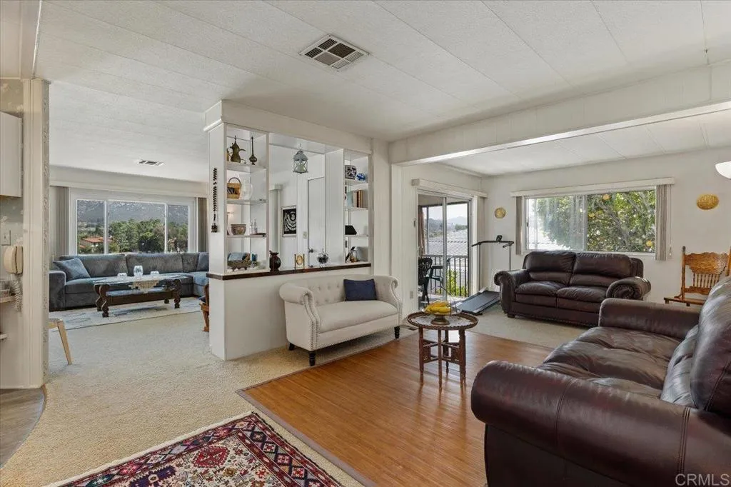 https://cdn.realtyfeed.com/cdn/127/306479040/92a1023d0f51b0f58d1b5e69d4c1df7d.webp