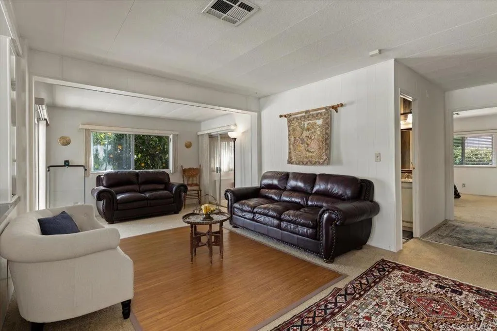 https://cdn.realtyfeed.com/cdn/127/306479040/ef567f52176f10fb44a9227f15748b7b.webp