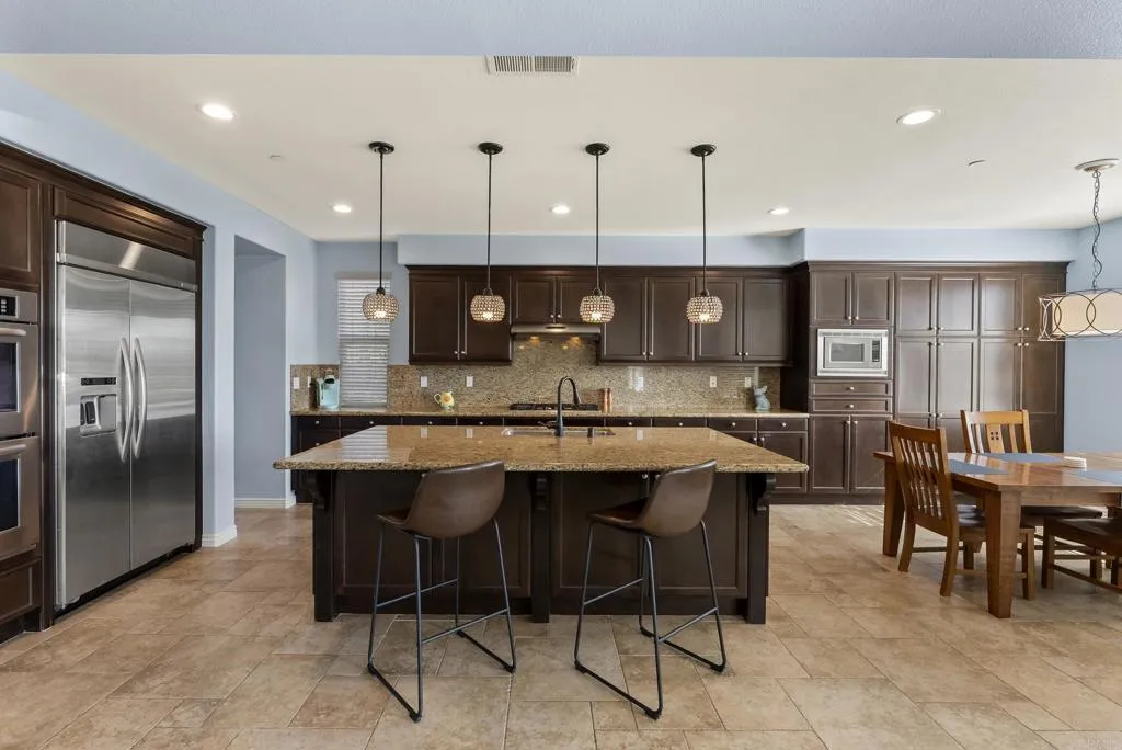 https://cdn.realtyfeed.com/cdn/127/306479042/19b7b1efd67b8e7649b2e0ef329852a4.webp