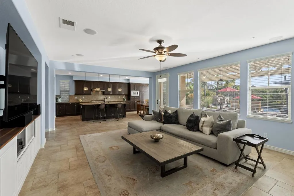 https://cdn.realtyfeed.com/cdn/127/306479042/d42b9e4792a1b7c2387cf10a0c14e28f.webp