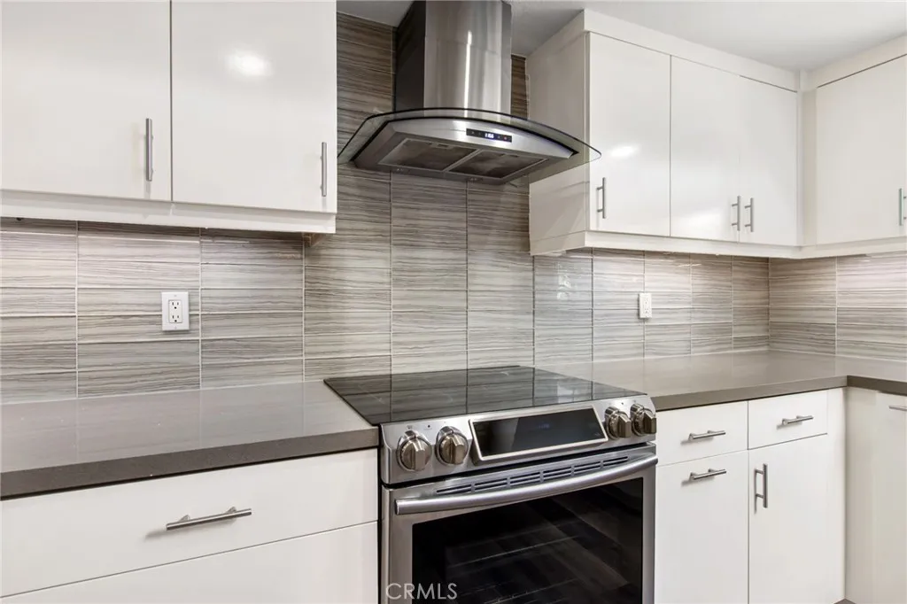 https://cdn.realtyfeed.com/cdn/127/306479052/8000e0643ba47c37d09f508878c587f9.webp
