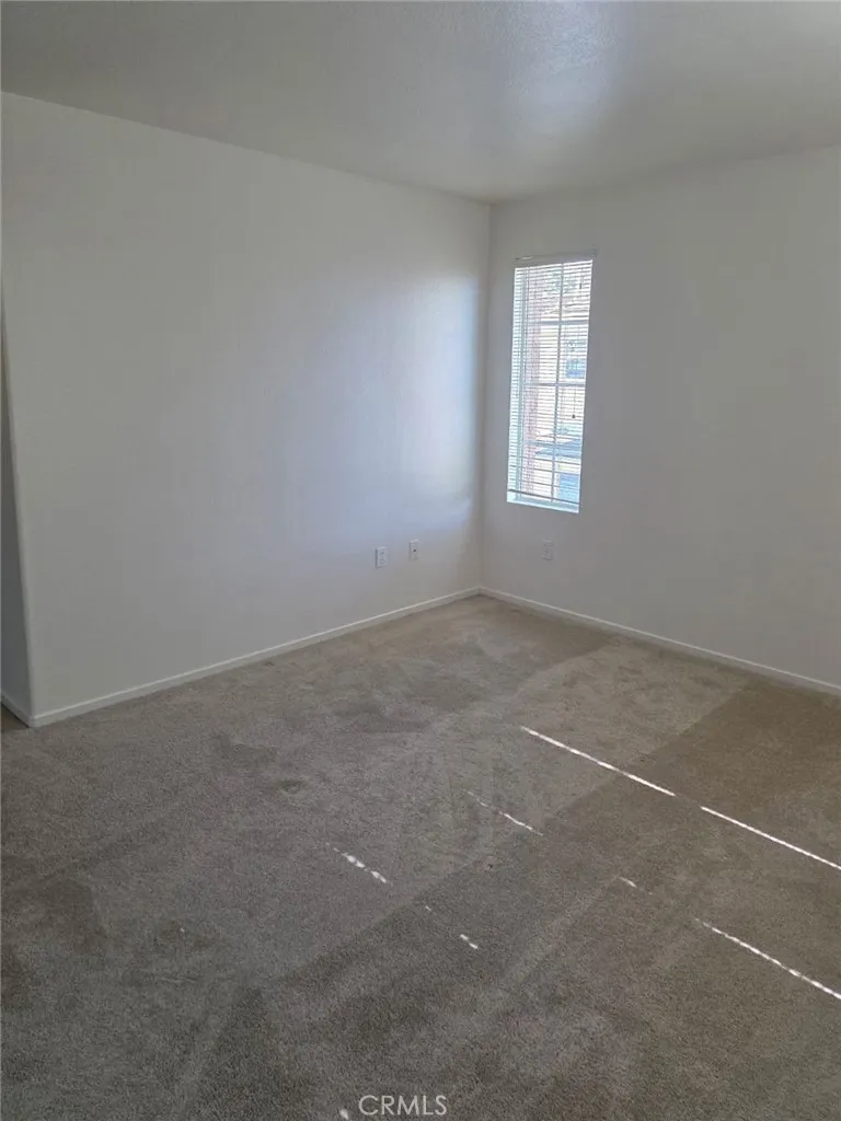 https://cdn.realtyfeed.com/cdn/127/306479155/dbd467a8da450bd9b5632ef6a6a21e55.webp