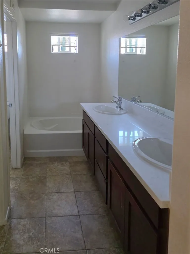 https://cdn.realtyfeed.com/cdn/127/306479155/e0d15b2908163c11a1bb78f4c9c00a66.webp