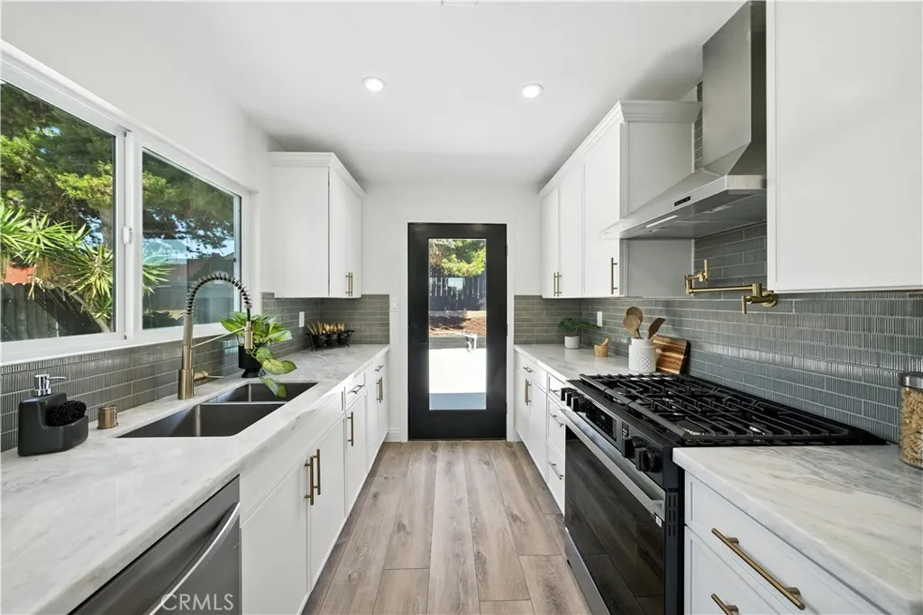 5243 Tara Place