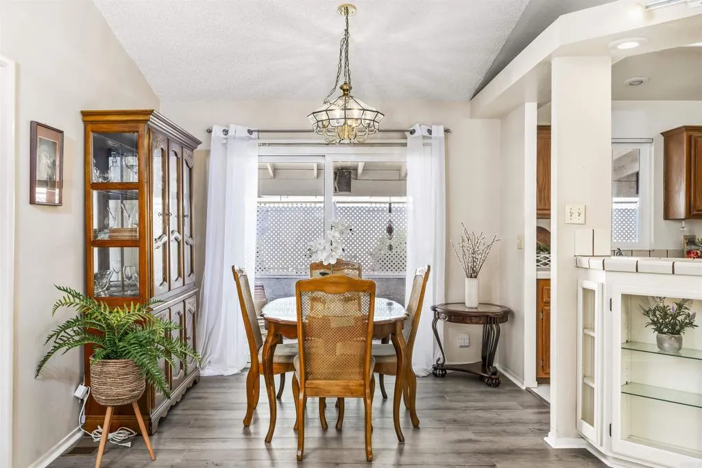 https://cdn.realtyfeed.com/cdn/127/306479265/1dfa40d33b53d7d6f0404dd463e16e00.webp