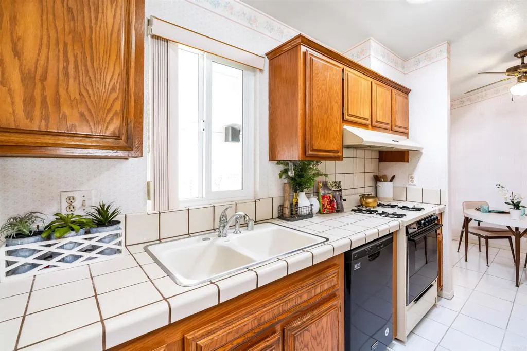 https://cdn.realtyfeed.com/cdn/127/306479265/bb7bd2993f0e478072acb83c934e53de.webp