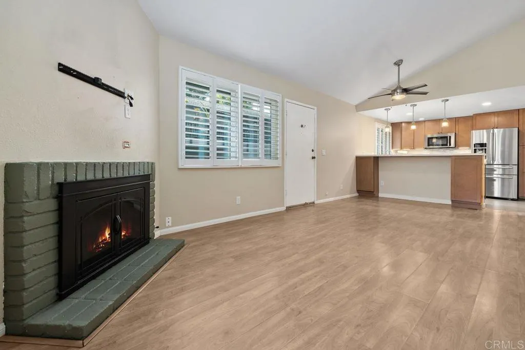 https://cdn.realtyfeed.com/cdn/127/306479297/7e504d8ae75a306b13646e30ea24923c.webp